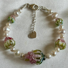 Load image into Gallery viewer, Strawberry flower Bracelet