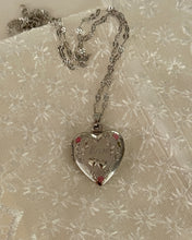 Load image into Gallery viewer, Vintage Locket Necklace