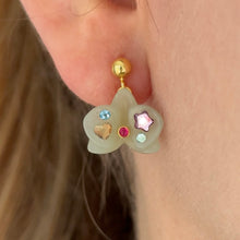 Load image into Gallery viewer, Bedazzled Orchid Earrings
