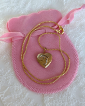 Load image into Gallery viewer, Vintage Heart Locket Necklace 4.0
