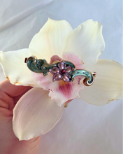 Load image into Gallery viewer, Vintage Hair Clips
