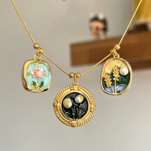 Load image into Gallery viewer, Museum Date Necklace
