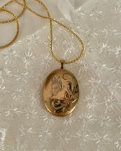 Load image into Gallery viewer, Vintage Locket Necklace
