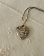Load image into Gallery viewer, Vintage Locket Necklace
