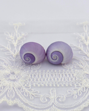 Load image into Gallery viewer, Purple Sea Earrings

