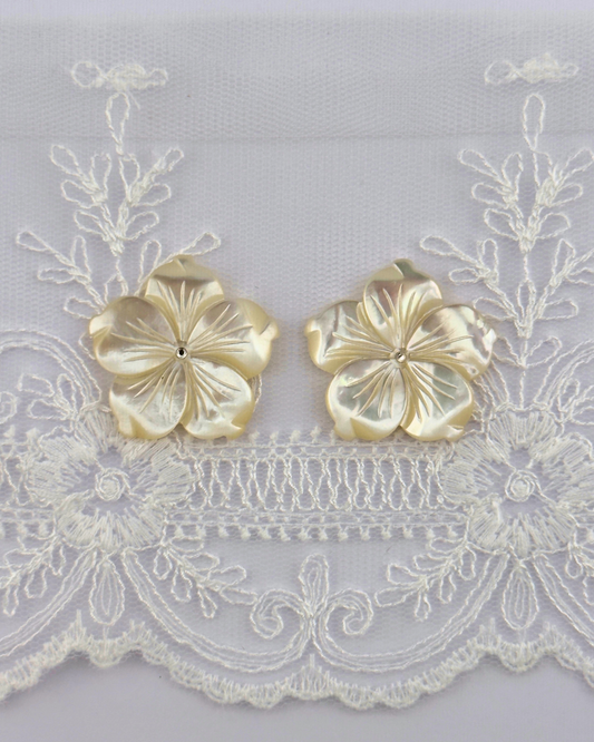 Pearly White Earrings