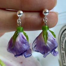 Load image into Gallery viewer, Bell Flower Earrings
