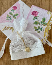 Load image into Gallery viewer, Vintage Heart Locket Necklace 4.0
