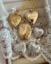 Load image into Gallery viewer, Vintage Locket Necklace
