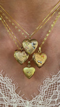 Load and play video in Gallery viewer, Vintage Heart Locket Necklace 2.0
